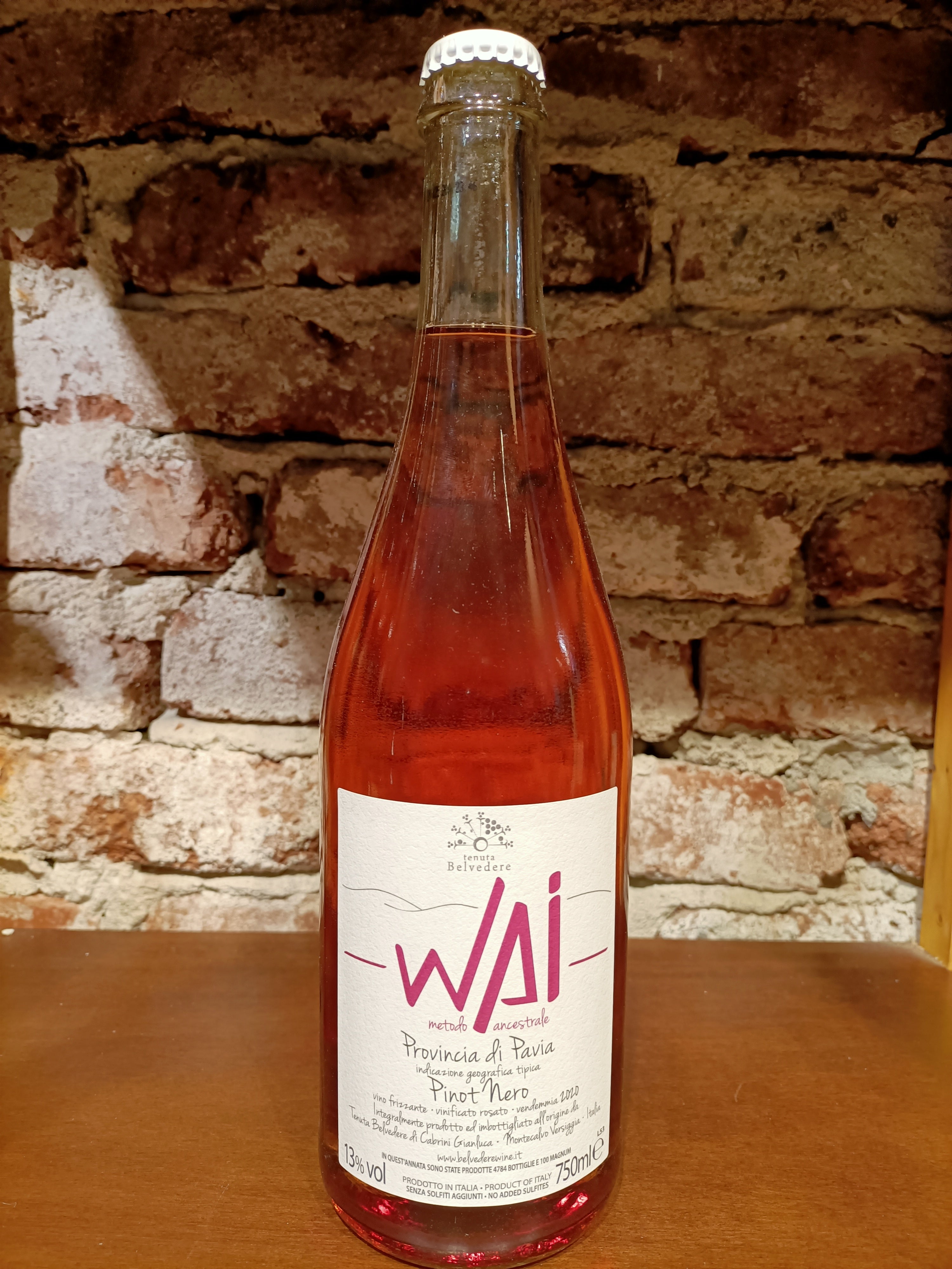 Vino Wai Pinot Nero (metodo ancestrale) di Tenuta Belvedere – 0,75 cl